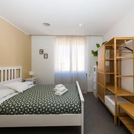 Sergio I Retreat Apartment